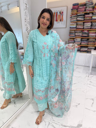 Nazaakat Embroidery Set - Preetibora