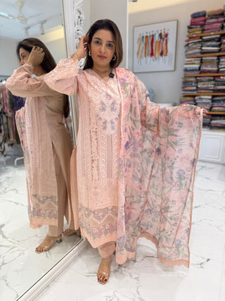 Nazaakat Embroidery Set - Preetibora