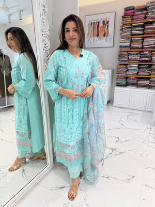Nazaakat Embroidery Set - Preetibora