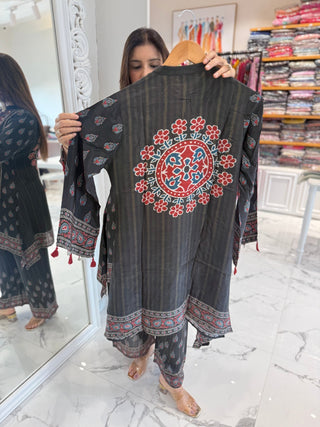 Noor Ajrakh Coord Set - Preetibora