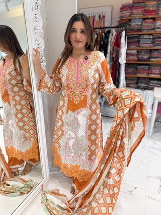 Pallavi Suit Set - Preetibora