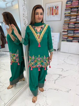Pari Cut Work Set - Preetibora