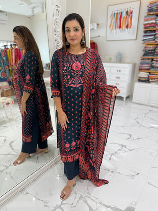 Petal Touch Suit Set - Preetibora