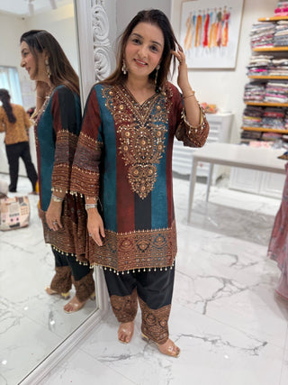 Rajsi Embroidered Suit Set - Preetibora