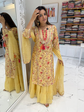 Rangeela - 2 Indian One Piece - Preetibora