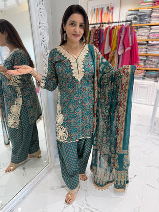 Rekha Cut Work Set - Preetibora