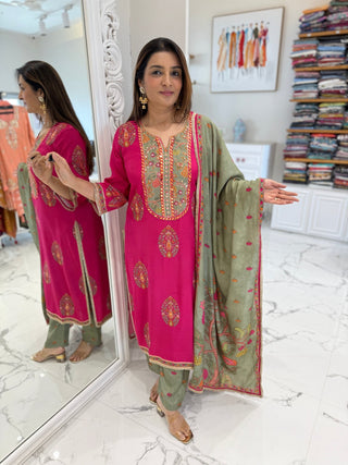Roohi Printed Suit Set - Preetibora