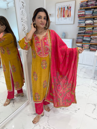 Roohi Printed Suit Set - Preetibora