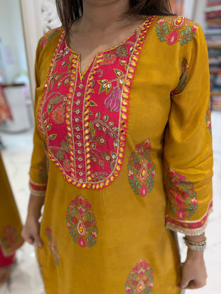 Roohi Printed Suit Set - Preetibora