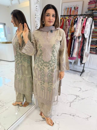 Rose Schiffli Suit Set - Preetibora