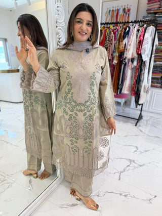 Rose Schiffli Suit Set - Preetibora