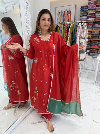 Ruby Red Brick Set - Preetibora