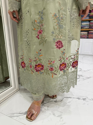 Ruhi Karachi Suit Set - Preetibora