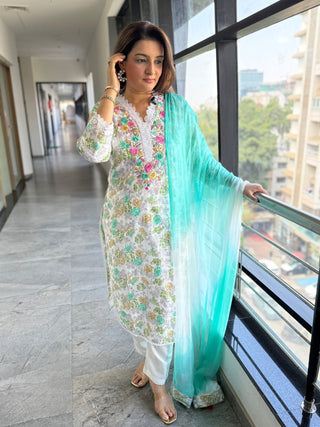 Signature Parsi Set - Preetibora