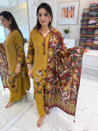 Sunehri Kalamkari Suit Set - Preetibora