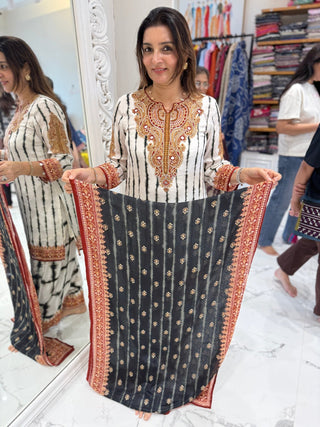 Tanvika Suit Set - Preetibora