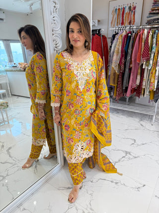 Tara Cut Work Set - Preetibora