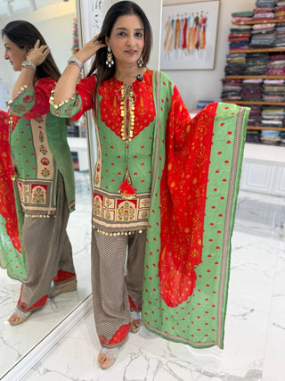 Vanya Floral Farshi Set - Preetibora