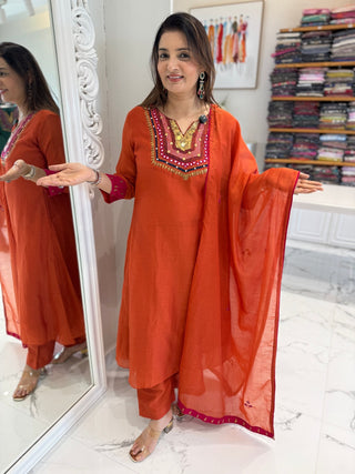Veda Mul Chanderi Set - Preetibora