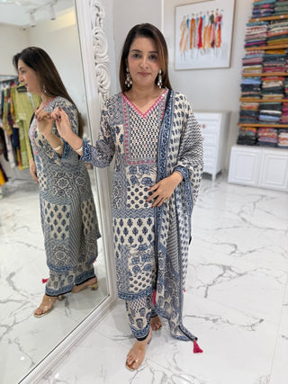 Yara Suit Set - Preetibora