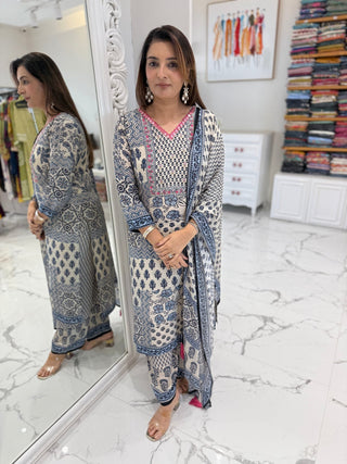 Yara Suit Set - Preetibora