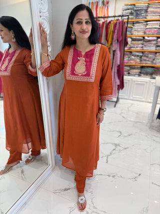 Zari Chanderi Set - Preetibora