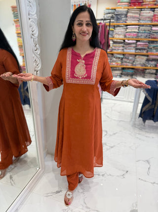 Zari Chanderi Set - Preetibora