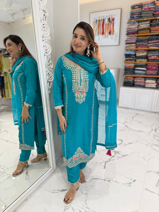 Zoya Suit Set - Preetibora