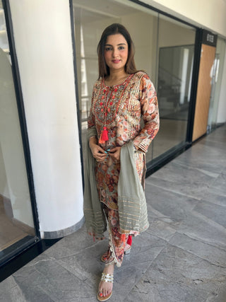Floral Mirror and Fusion Dhoti Set - Preetibora