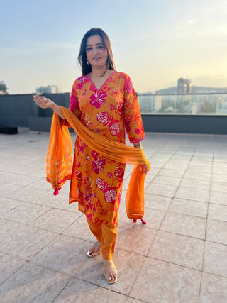 Floral Sparkle Suit Set in Pure Muslin - Preetibora