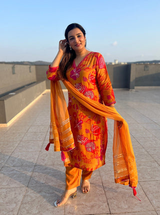 Floral Sparkle Suit Set in Pure Muslin - Preetibora